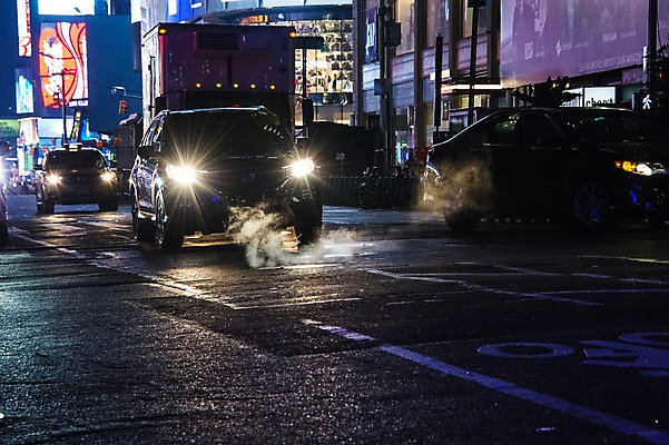 포토 JPG 도로 야경 자동차 거리 간판 거리풍경 빌딩 사람없음 야외 도시풍경 일본 도시 도심 전조등 유흥가 국내포토 아시아 길 육상교통 교통시설 조명 풍경 건물 야간 파일형식 풍경_경치