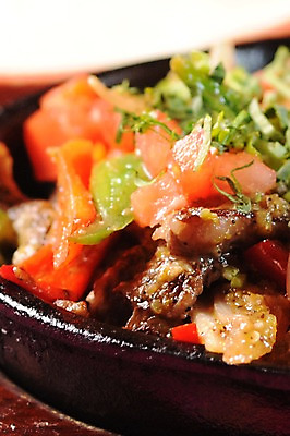 포토 JPG 음식 토마토 채소 육류 근접촬영 사람없음 아웃포커스 철판 일본음식 국내포토 뷰포인트 식재료 촬영기법 파일형식