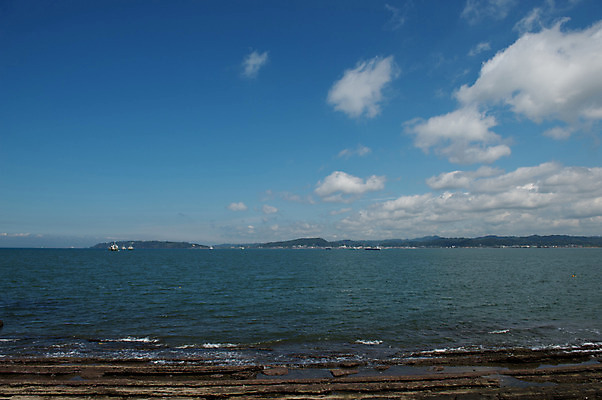 포토 JPG 주간 구름 바다 자연 하늘 산 해변 사람없음 야외 일본 국내포토 자연요소 아시아 생태계 파일형식
