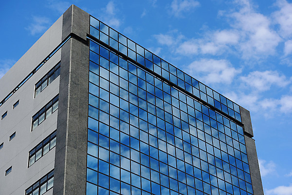 포토 JPG 주간 구름 현대건축 창문 하늘 풍경 빌딩 사람없음 야외 도시풍경 반사 일본 도시 국내포토 자연요소 건축 아시아 건물 파일형식