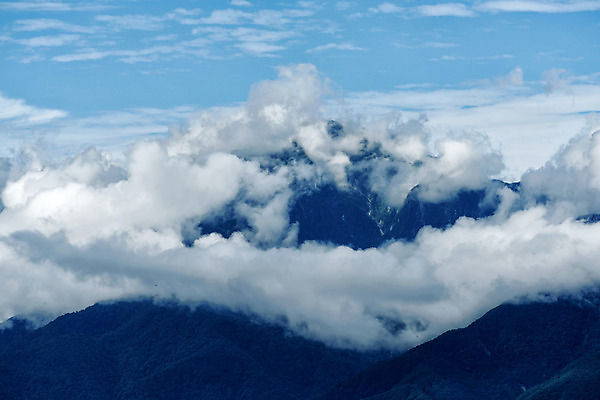포토 JPG 주간 구름 자연 하늘 산 풍경 사람없음 야외 일본 국내포토 자연요소 아시아 생태계 파일형식