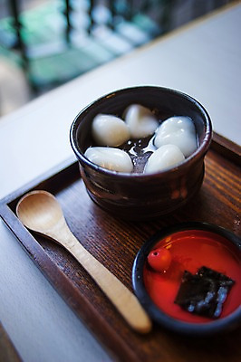 포토 JPG 그릇 접시 음식 식탁 쟁반 풍경 사람없음 아웃포커스 숟가락 일본음식 국내포토 식기 탁자 촬영기법 수저 파일형식