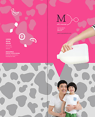PSD 템플릿 편집 표지디자인 북디자인 손 출판디자인 표지 남자 아들 리플렛 2단접지 북커버 팜플렛 성인 두명 신체부위 30대 유치원생 한국인 우유 아빠 젖소 얼룩무늬 이미지템플릿 어린이 무늬 가족 유제품 사람 동양인 장년 소 파일형식