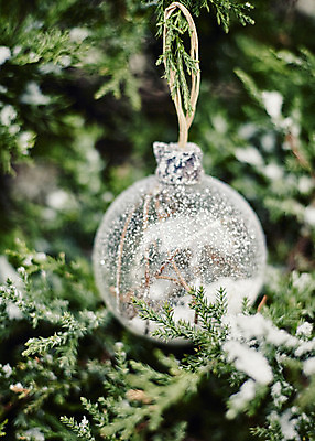 포토 JPG 백그라운드 크리스마스장식 크리스마스 사람없음 야외 크리스마스트리 오너먼트 국내포토 기념일 파일형식