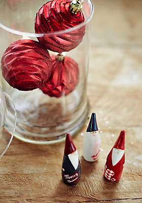 포토 JPG 백그라운드 크리스마스장식 크리스마스 유리병 사람없음 오브젝트 산타장식 오너먼트 국내포토 기념일 병_용기 장식 파일형식