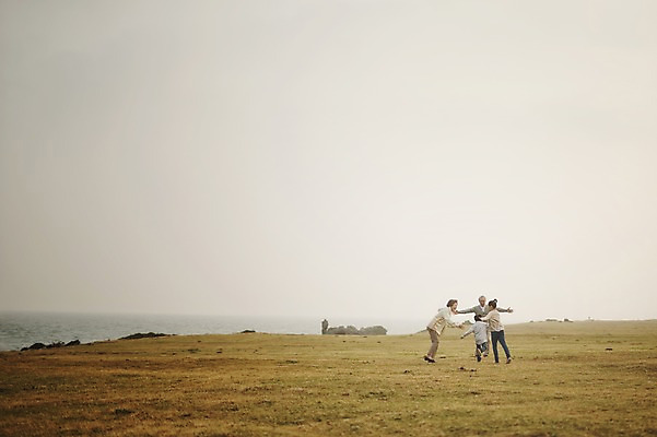포토 JPG 주간 전신 여자 할아버지 노년 남자 할머니 어린이 가족 손자 손녀 대가족 여러명 야외 10대 제주도 화목 한국인 가족라이프 60대 신천목장 국내포토 자연요소 라이프스타일 다수 컨셉 관계 청소년 한국 사람 동양인 성인 목장 손주 파일형식