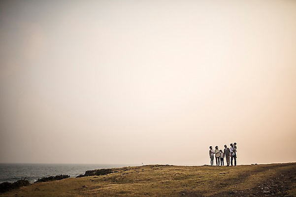 포토 JPG 주간 전신 여자 할아버지 노년 남자 딸 아들 할머니 어린이 가족 엄마 손자 손녀 대가족 서기 여러명 성인 야외 앞모습 10대 30대 제주도 화목 한국인 가족라이프 아빠 60대 언덕 며느리 신천목장 국내포토 자연요소 라이프스타일 뷰포인트 다수 컨셉 관계 모션 청소년 한국 사람 동양인 장년 목장 손주 파일형식
