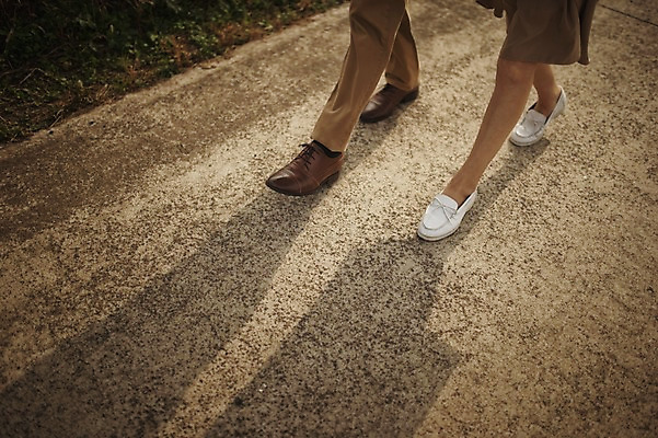 포토 JPG 주간 여자 할아버지 노년 남자 할머니 여행 야외 두명 실버라이프 제주도 걷기 노부부 한국인 하반신 다리 60대 메밀밭 노인만 국내포토 자연요소 라이프스타일 부부 밭 모션 한국 사람 동양인 성인 신체부위 성인만 파일형식