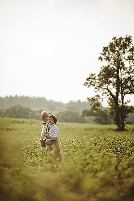 포토 JPG 주간 여자 할아버지 노년 남자 꽃 할머니 여행 꽃밭 서기 들기 상반신 야외 두명 뒷모습 실버라이프 제주도 노부부 다정 한국인 뒤돌아보기 60대 메밀꽃 메밀밭 노인만 국내포토 자연요소 식물 라이프스타일 부부 뷰포인트 컨셉 밭 모션 한국 사람 동양인 성인 성인만 파일형식