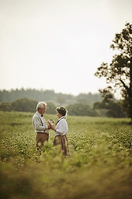 포토 JPG 주간 여자 할아버지 노년 남자 꽃 할머니 여행 꽃밭 서기 상반신 야외 두명 옆모습 실버라이프 제주도 노부부 화관 다정 로맨틱 한국인 60대 주기 메밀꽃 메밀밭 노인만 국내포토 자연요소 식물 라이프스타일 부부 뷰포인트 컨셉 밭 모션 한국 사람 동양인 성인 성인만 파일형식
