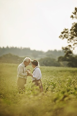 포토 JPG 주간 여자 할아버지 노년 남자 꽃 할머니 여행 꽃밭 서기 들기 상반신 야외 두명 옆모습 실버라이프 제주도 노부부 다정 한국인 60대 메밀꽃 메밀밭 노인만 머리맞대기 국내포토 자연요소 식물 라이프스타일 부부 뷰포인트 컨셉 밭 모션 한국 사람 동양인 성인 성인만 파일형식