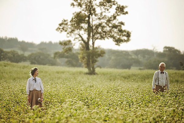 포토 JPG 주간 여자 할아버지 노년 남자 할머니 여행 꽃밭 서기 미소 상반신 야외 두명 앞모습 실버라이프 제주도 노부부 다정 한국인 60대 메밀꽃 메밀밭 노인만 국내포토 자연요소 라이프스타일 부부 꽃 뷰포인트 컨셉 밭 모션 한국 표정 사람 동양인 성인 성인만 파일형식