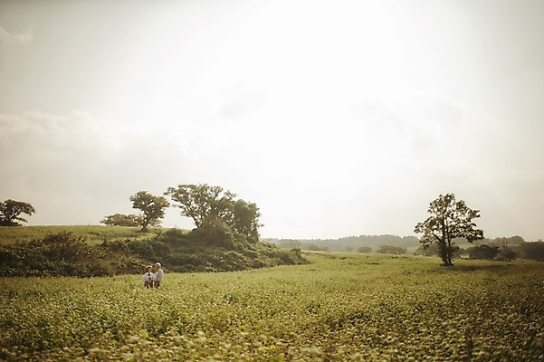 포토 JPG 주간 여자 할아버지 노년 남자 할머니 여행 꽃밭 서기 상반신 야외 두명 앞모습 실버라이프 제주도 노부부 다정 한국인 60대 메밀꽃 메밀밭 노인만 국내포토 자연요소 라이프스타일 부부 꽃 뷰포인트 컨셉 밭 모션 한국 사람 동양인 성인 성인만 파일형식