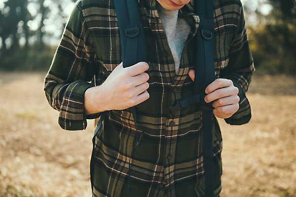 포토 JPG 주간 서양인 외국인 남자 맨라이프 여행 휴식 한명 초원 상반신 20대 성인 야외 앞모습 제주도 걷기 성인남자한명만 국내포토 자연요소 1 라이프스타일 뷰포인트 컨셉 모션 한국 사람 인종 청년 남자한명만 성인남자만 파일형식