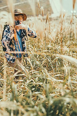 포토 JPG 주간 서양인 외국인 남자 맨라이프 여행 한명 서기 상반신 20대 성인 야외 앞모습 제주도 카메라 사진촬영 등산 즐거움 억새 오름 성인남자한명만 국내포토 자연요소 식물 1 라이프스타일 감정 뷰포인트 모션 한국 사람 인종 청년 전자제품 촬영 트래킹 남자한명만 성인남자만 파일형식