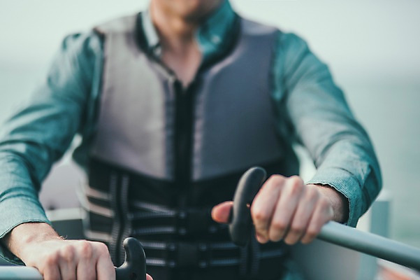 포토 JPG 주간 서양인 외국인 남자 맨라이프 여행 한명 앉기 상반신 20대 성인 해변 야외 앞모습 제주도 즐거움 카약 노젓기 성인남자한명만 국내포토 자연요소 1 라이프스타일 감정 바다 뷰포인트 모션 한국 사람 인종 청년 수상스포츠 남자한명만 성인남자만 파일형식