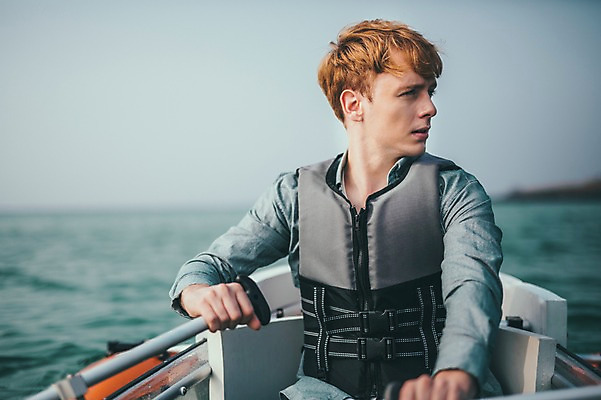 포토 JPG 주간 서양인 외국인 남자 맨라이프 여행 한명 앉기 상반신 20대 성인 해변 야외 앞모습 제주도 즐거움 카약 성인남자한명만 국내포토 자연요소 1 라이프스타일 감정 바다 뷰포인트 모션 한국 사람 인종 청년 수상스포츠 남자한명만 성인남자만 파일형식