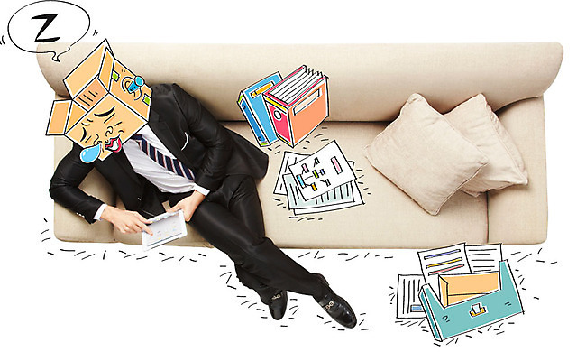 서양인 편집이미지 남자 종이 쿠션 서류가방 합성일러스트 한명 성인 상자 소파 태블릿 비즈니스맨 합성 이미지편집 AI파일 외국인 1 의자 가방 비즈니스 사람 전자제품 스마트기기 직장인 파일형식 벡터