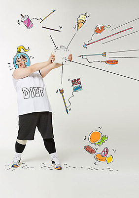 편집이미지 남자 음식 다이어트 화살 패스트푸드 합성일러스트 한명 성인 30대 초콜릿 한국인 햄버거 합성 체중계 핫도그 아이스크림콘 이미지편집 AI파일 투구모자 1 디저트 건강 사람 동양인 장년 인스턴트 보호장비 콘 파일형식 벡터