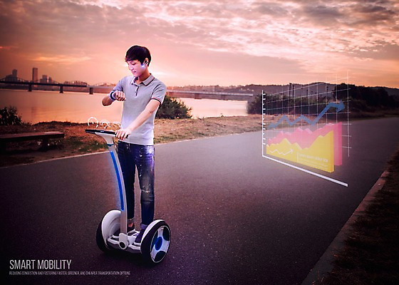 주간 PSD 남자 그래프 한명 성인 야외 노을 한국인 네트워크 디지털합성 한강 합성 블루투스헤드셋 블루투스 한강공원 홀로그램 디지털아트 스마트워치 스마트모빌리티 전동휠 전동스쿠터 4차산업 모빌리티 자연요소 1 공원 산업 육상교통 교통수단 서울 사람 동양인 스마트기기 스쿠터 랜드마크 웨어러블 파일형식