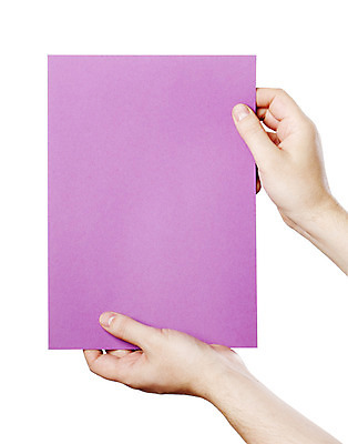 포토 JPG 해외이미지 손 종이 백그라운드 손가락 관리 사람없음 세로 보라색 쪽지 공백 정보 잡기 메시지 자르기 오브젝트 문서 직사각형 판지 고립 해외202004 해외포토 도형 컬러 모션 신체부위 파일형식 이미지허브