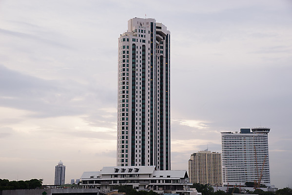 포토 JPG 해외이미지 디자인 외관 비즈니스 건축양식 유리 하늘 미래 사람없음 건물 파란색 빛 도시풍경 사무실 고층빌딩 도시 도심 지역 해외202004 해외포토 건축물 건축 컬러 컨셉 재질 풍경 빌딩 파일형식 이미지허브