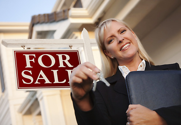 포토 JPG 해외이미지 손 여자 모션 성공 열쇠 부동산 새로움 주택 한명 건물 금융 금발 판매 세일 도시 비즈니스우먼 오픈 재산 구매 중개인 사인 대출 교외 진짜 해외202004 해외포토 직업 1 헤어스타일 건축물 컨셉 비즈니스 사람 신체부위 경제 쇼핑 직장인 파일형식 이미지허브