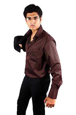 포토 JPG 해외이미지 모델 남자 안경 포즈 셔츠 한명 서기 동양인 청춘 줄무늬 인디언 인도인 정중 해외202004 해외포토 외국인 1 잡화 컨셉 상의 무늬 모션 아메리카 사람 인종 파일형식 이미지허브