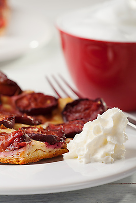 포토 JPG 해외이미지 전통 음식 조각 채소 과일 디저트 주택 독일 사람없음 목재 파란색 노란색 케이크 빵집 오스트리아 달콤 맛 아침식사 설탕 굽기 크림 반죽 자두 이스트 전문 페스츄리 바이에른 바이에른사람 해외202004 해외포토 나무 유럽 빵 컬러 컨셉 재료 건물 상점 식사 구이 파일형식 이미지허브