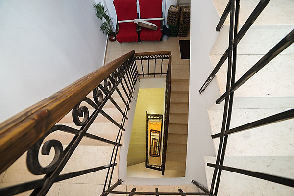 포토 JPG 해외이미지 모양 디자인 길 백그라운드 패턴 곡선 비즈니스 건축양식 사다리 추상 바닥 주택 실내 나선형 미술 사람없음 내부 건물 세로 빛 걷기 우주 계단 탑 검은색 회색 도전 수확 소용돌이 흰색 나사 도시 원형 고리 구부린 정상 큼 장애물 아래 정사각형 오르기 타입 단계 무한 방법 인내 철책 최면 콘크리트 해외202004 해외포토 도형 건축물 건축 선 컬러 무늬 농업 모션 문화예술 회오리 도구 공구 크기 방향 위치 파일형식 이미지허브