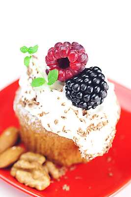 포토 JPG 해외이미지 접시 열매 선 음식 백그라운드 자연 디저트 주택 요정 사람없음 장식 파란색 노란색 케이크 초콜릿 얼음 견과류 흰색 선택 달콤 아침식사 컵케이크 굽기 배열 먹기 뿌리기 민트 컵받침 크림 산딸기 머핀 블랙베리 줄서기 평야 해로움 프로스팅 해외202004 해외포토 자연요소 식물 식기 빵 컬러 컨셉 과일 모션 건물 식사 맛 구이 허브 받침대 생태계 제빵 파일형식 이미지허브