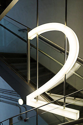 포토 JPG 해외이미지 디자인 벽 백그라운드 2 건축양식 사다리 창문 유리 추상 바닥 주택 사람없음 내부 건물 빛 사무실 숫자 계단 금속 검은색 흰색 도시 묘사 단계 빛망울 해외202004 해외포토 문자 건축물 건축 컬러 무늬 비즈니스 재질 도구 파일형식 이미지허브