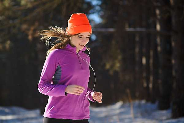 포토 JPG 해외이미지 백인 라이프스타일 공원 여자 행복 겨울 따뜻함 건강 한명 성인 야외 달리기 조깅 운동 맑음 숲 연습 성인여자한명만 해외202004 해외포토 서양인 1 계절 공공시설 감정 모션 날씨 사람 생활 여자한명만 성인여자만 파일형식 이미지허브