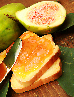 포토 JPG 해외이미지 전통 계절 음식 빵 농업 다이어트 과일 재료 탁자 디저트 건강 요리 사람없음 빨간색 주방 숟가락 펼침 흰색 신선 항아리 사발 칼 달콤 맛 아침식사 잼 먹기 번짐 토스트 젤리 통조림 무화과 내추럴 마멀레이드 핸드메이드 해외202004 해외포토 산업 컬러 가구 컨셉 모션 수저 식사 도자기 사기그릇 소스_음식 파일형식 효과 이미지허브