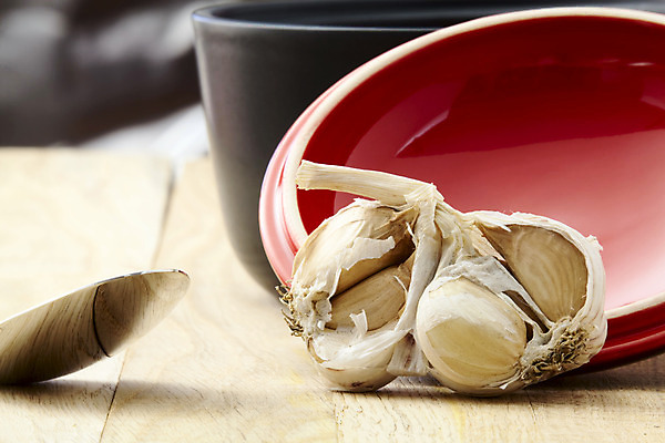 포토 JPG 해외이미지 전통 문화 음식 채소 재료 실내 건강 마늘 육류 요리 사람없음 빨간색 금속 주방 식사 침묵 장비 먹기 향신료 준비 철강 해외202004 해외포토 컬러 식재료 모션 재질 내부 소리 향미료 파일형식 이미지허브