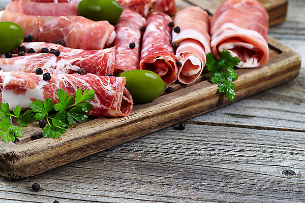 포토 JPG 해외이미지 전통 음식 조각 다이어트 재료 파슬리 건강 육류 돼지고기 요리 사람없음 목재 가로 빨간색 초록색 식사 소고기 신선 그룹 닫기 선택 맛 허브 향신료 오브젝트 유기농 올리브 햄 날것 후추 단백질 생식 얇은 편육 해외202004 해외포토 나무 식물 웰빙 열매 컬러 컨셉 채소 식재료 모션 영양소 향미료 파일형식 이미지허브