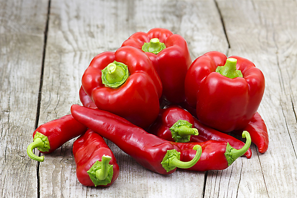 포토 JPG 해외이미지 계절 음식 백그라운드 다이어트 채소 재료 자연 고추 파프리카 건강 요리 사람없음 목재 가로 빨간색 농장 식사 신선 쌍 닫기 달콤 맛 오브젝트 유기농 날카로움 후추 내추럴 숙성 채식주의자 카피스페이스 해외202004 해외포토 나무 웰빙 컬러 컨셉 농업 모션 공백 향신료 생태계 채식 파일형식 이미지허브