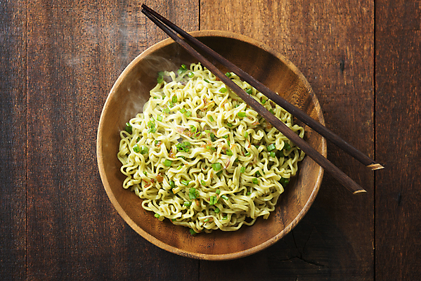 포토 JPG 해외이미지 전통 접시 음식 백그라운드 채소 재료 젓가락 탁자 양파 건조 패스트푸드 파스타 건강 요리 동양인 사람없음 목재 초록색 노란색 일본 식사 저녁식사 중국 봄 신선 면 뜨거움 사발 맛 먹기 속도 국수 질감 반죽 심플 점심식사 대두 순간 해외202004 해외포토 나무 식기 계절 아시아 컬러 가구 컨셉 모션 서양음식 수저 인종 면류 사기그릇 인스턴트 파일형식 이미지허브