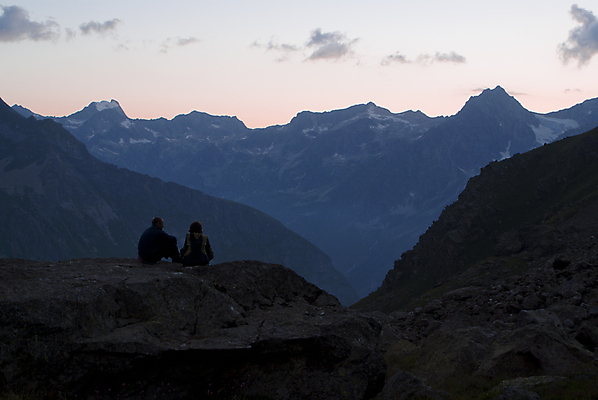 포토 JPG 해외이미지 커플 행복 백그라운드 밭 가족 포옹 자연 하늘 산 사랑 사람 성인 사람없음 야외 10대 초록색 파란색 자유 흰색 내추럴 무료 해외202004 해외포토 감정 컬러 컨셉 농업 관계 안기 청소년 생태계 파일형식 이미지허브