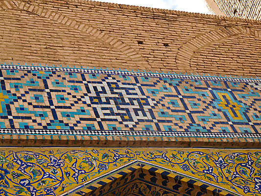 포토 JPG 해외이미지 전통 디자인 꽃 종교 벽 백그라운드 꽃무늬 패턴 건축양식 창문 실내 미술 동양인 사람없음 내부 장식 파란색 문 골동품 중앙 이슬람교 타일 아치 질감 모스크 모자이크 동쪽 우즈베키스탄 아랍어 옛날 스타일 해외202004 해외포토 식물 건축 컬러 무늬 문화예술 인종 방향 중앙아시아 파일형식 이미지허브