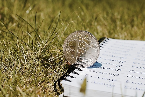 포토 JPG 해외이미지 돈 인터넷 비즈니스 안전 사람없음 금융 동전 저축 발굴 무역 보안 결제 가치 해외202004 해외포토 산업 경제 재산 파일형식 이미지허브