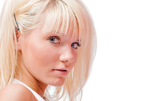 포토 JPG 해외이미지 백인 1 웰빙 응시 행복 얼굴 한명 웃음 20대 금발 머리 활발 꿈 신선 우아함 선탠 유혹 순수 부드러움 광 돌봄 배려 염원 천진난만 유일 완전 해외202004 해외포토 서양인 헤어스타일 시선 감정 컨셉 모션 표정 사람 청년 신체부위 감각 파일형식 이미지허브