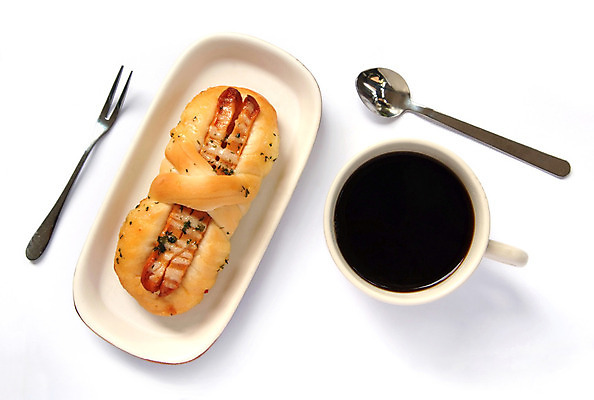 포토 JPG 해외이미지 전통 커피 음료 음식 빵 아침 디저트 따뜻함 사람없음 컵 케이크 숟가락 검은색 어둠 거품 카페 빵집 에너지 머그컵 흰색 신선 뜨거움 소시지 달콤 맛 아침식사 컵케이크 굽기 냄새 아로마 롤 향 칼로리 카페테리아 에스프레소 고립 녹말 단절 이스트 페스츄리 해외202004 해외포토 주간 식기 컬러 컨셉 수저 상점 식사 가공식품 구이 파일형식 이미지허브