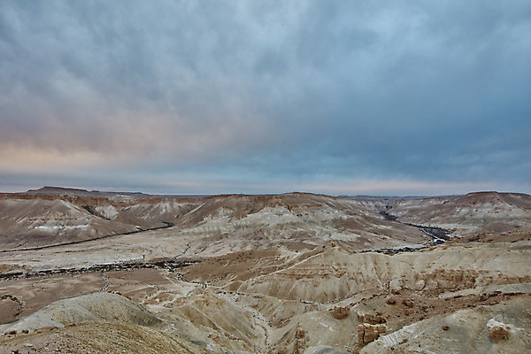 포토 JPG 해외이미지 공원 지구 모래 여행 오렌지 자연 하늘 산 풍경 사람없음 빨간색 컬러풀 사막 바위 분화구 동쪽 이스라엘 전국 해외202004 해외포토 공공시설 컬러 과일 돌_바위 방향 생태계 화산 서아시아 파일형식 이미지허브