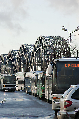 포토 JPG 해외이미지 도로 여행 교통시설 휴가 버스 사람없음 여행객 운전 표현 도시 티켓 역 승차 일반 전국 터미널 해외202004 해외포토 길 육상교통 교통 모션 대중교통 사람 시설 파일형식 이미지허브