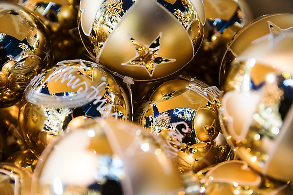 포토 JPG 해외이미지 모양 나무 전통 계절 백그라운드 크리스마스장식 크리스마스 겨울 패턴 곡선 공 유리 추상 휴가 사람없음 장식 빛 반사 침묵 거품 축하 원형 화려 그룹 황금 매끈함 소프트포커스 12월 묘사 질감 여의주 스타일 많음 해외202004 해외포토 도형 식물 기념일 선 컨셉 무늬 재질 촬영기법 소리 감각 날짜 파일형식 이미지허브