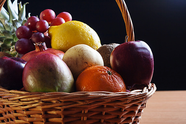 포토 JPG 해외이미지 음식 다이어트 과일 바나나 건강 키위 사람없음 컬러풀 바구니 맛 사과 파인애플 복숭아 망고 내추럴 섞기 이국적 해외202004 해외포토 컬러 컨셉 열대과일 파일형식 이미지허브