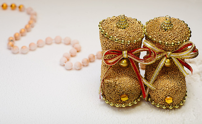 포토 JPG 해외이미지 전통 계절 행복 백그라운드 크리스마스 겨울 전구 목걸이 공 휴가 새로움 새해 양말 기념 부츠 선물 사람없음 장식 빨간색 빛 산타클로스 축제 장식볼 흰색 축하 인사 원형 12월 연도 클라우스 해외202004 해외포토 도형 기념일 감정 컬러 신발 컨셉 장신구 예절 날짜 파일형식 이미지허브