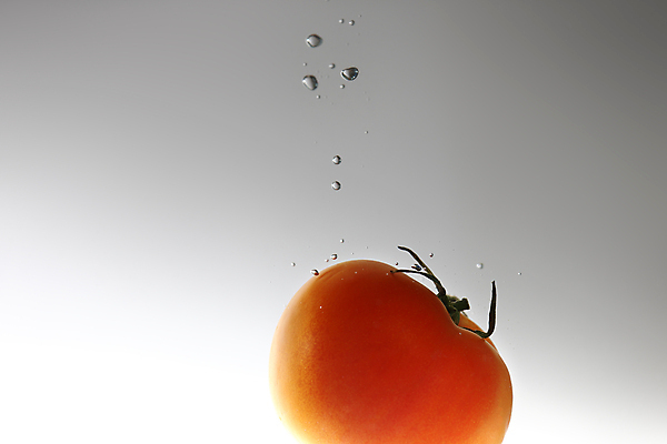 포토 JPG 해외이미지 음식 백그라운드 다이어트 토마토 채소 건강 사람없음 빨간색 초록색 식사 거품 흰색 물방울 신선 시장 맛 오브젝트 날것 내추럴 채식주의자 해외202004 해외포토 컬러 컨셉 채식 파일형식 이미지허브