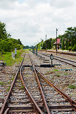포토 JPG 해외이미지 나무 여행 교통시설 거리 항해 사람없음 기차 역 암초 봉 멀리 루트 철강 해외202004 해외포토 식물 육상교통 교통 배_교통 대중교통 시설 파일형식 이미지허브